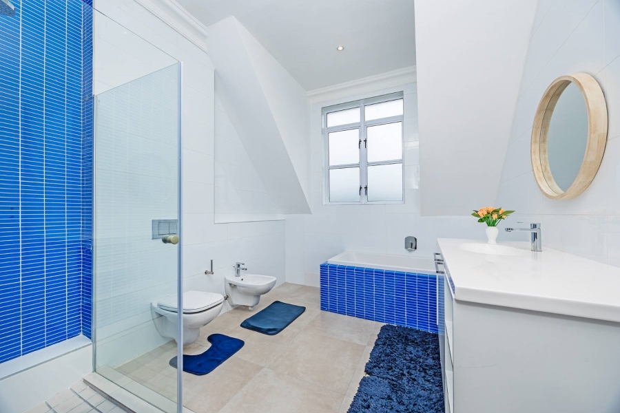 7 Bedroom Property for Sale in Flamingo Vlei Western Cape